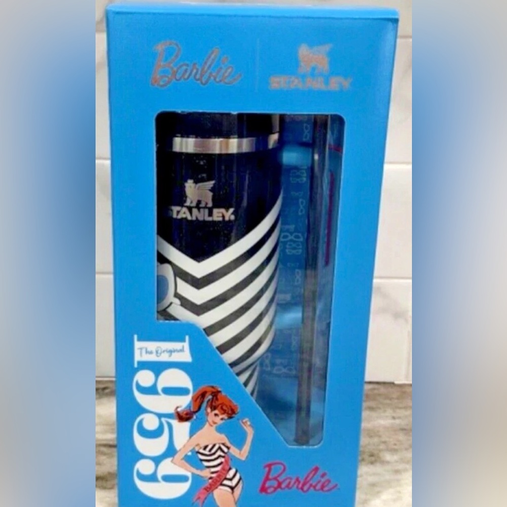 NEW in box never opened . BARBIE STANLEY CUP RETRO BARBIE DESIGN RARE - Picture 3 of 4